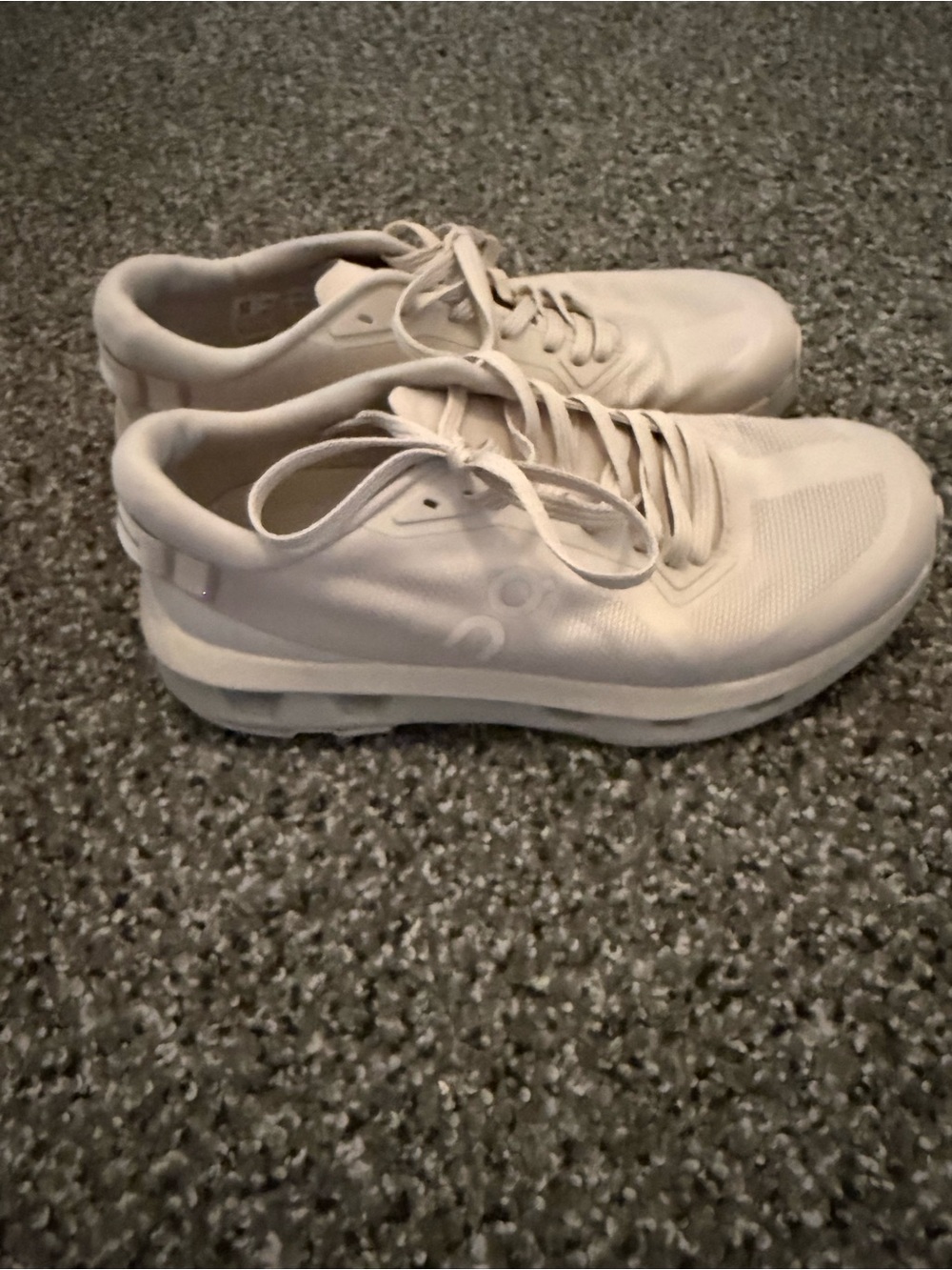 Womens on shoes size 7.5